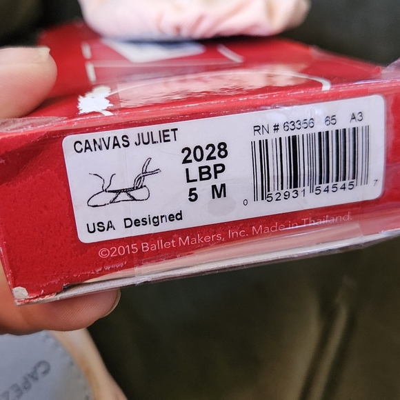 Capezio Juliet Canvas Ballet Shoes - Picture 3 of 4